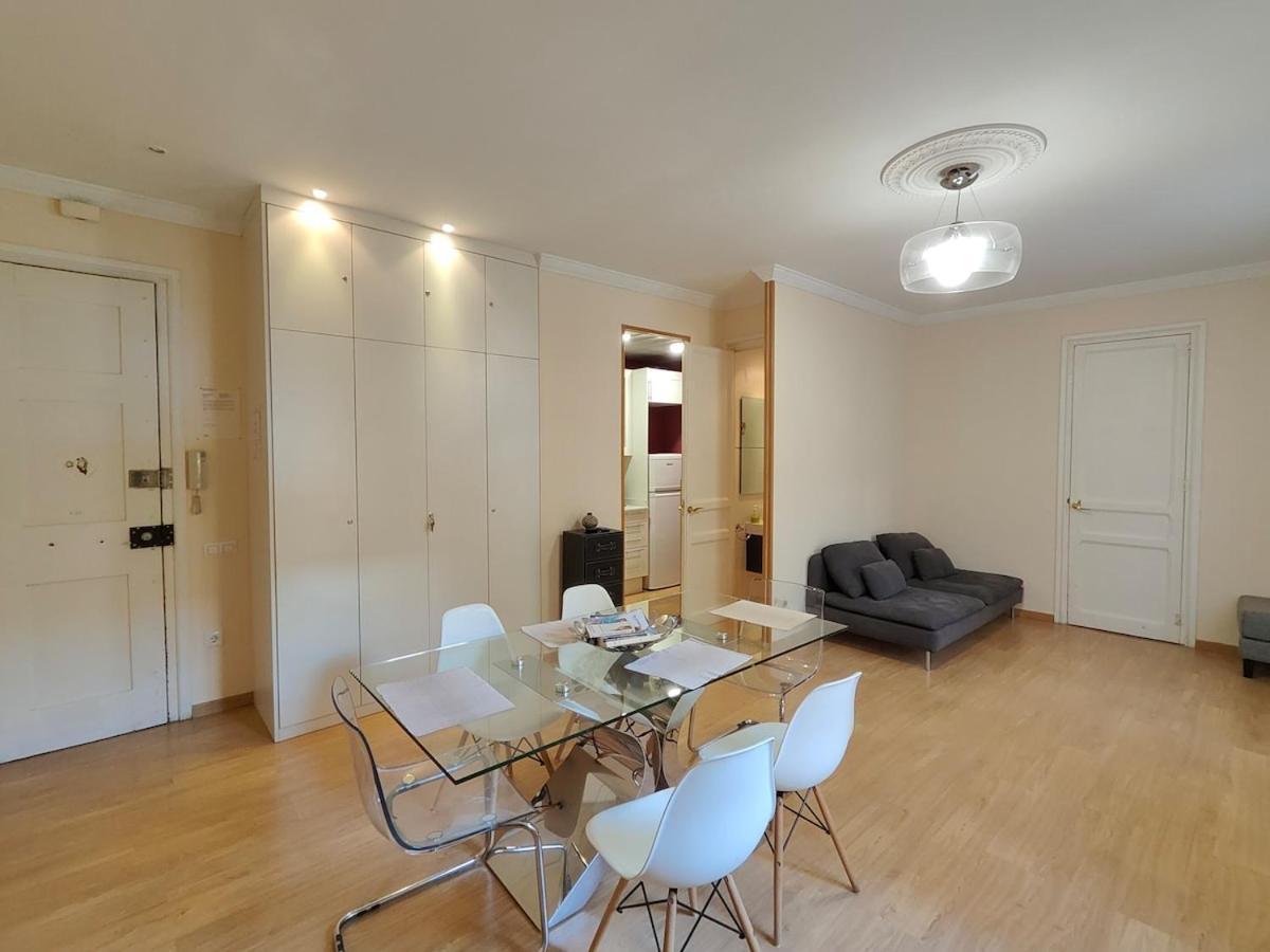 Elegant Rambla Badal Apartment Barcelona